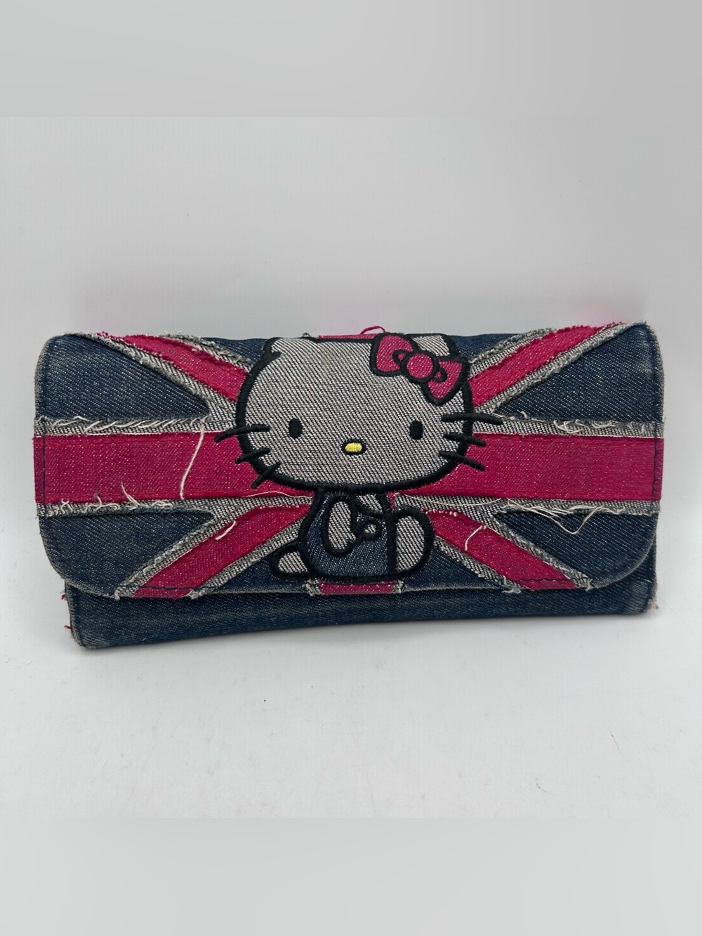 Loungefly Hello Kitty England Trifold Wallet Vintage 2010 RARE distressed Denim